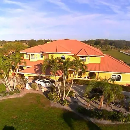 Wellington Hideaway Villa
